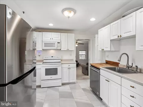 Kitchen - 4247 Warren St, Marshall, VA 20115 photo 1 of 3