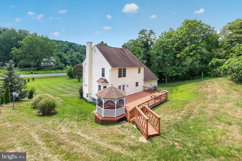 Exterior - 11530 John Marshall Hwy, Markham, VA 22643 photo 7 of 18
