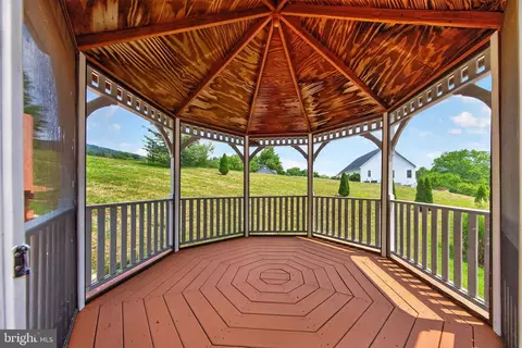 Exterior - 11530 John Marshall Hwy, Markham, VA 22643 photo 11 of 18