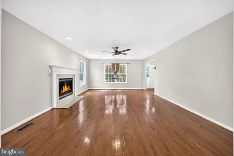 Living - 11530 John Marshall Hwy, Markham, VA 22643 photo 1 of 5