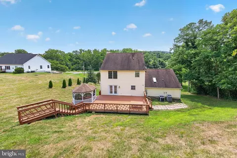 Exterior - 11530 John Marshall Hwy, Markham, VA 22643 photo 12 of 18