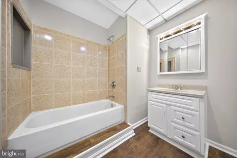 Entry Way - 11530 John Marshall Hwy, Markham, VA 22643 photo 12 of 12
