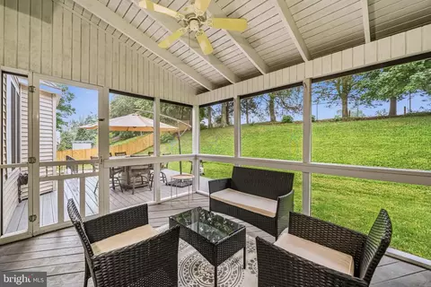 Exterior - 478 Devon Dr, Warrenton, VA 20186 photo 5 of 9