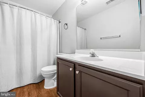 Entry Way - 478 Devon Dr, Warrenton, VA 20186 photo 6 of 8
