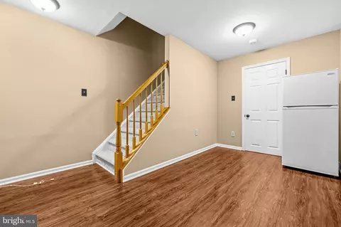 Entry Way - 478 Devon Dr, Warrenton, VA 20186 photo 7 of 8