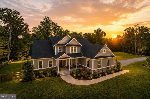 11383 Lucky Hill Rd, Bealeton, VA 22712