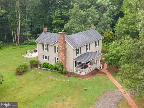 9565 Woodbrook Ln, Midland, VA 22728