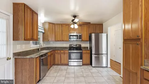 Kitchen - 9288 Bastable Mill Rd, Catlett, VA 20119 photo 2 of 3