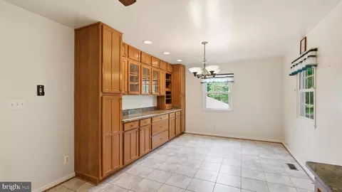 Entry Way - 9288 Bastable Mill Rd, Catlett, VA 20119 photo 2 of 4