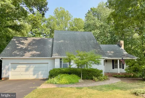 7237 Baldwin Ridge Rd, Warrenton, VA 20187