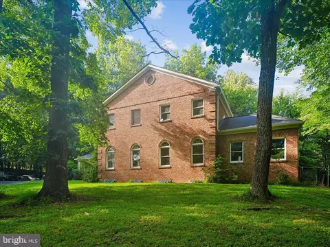 Exterior - 9935 Highland Dr, Marshall, VA 20115 photo 2 of 22