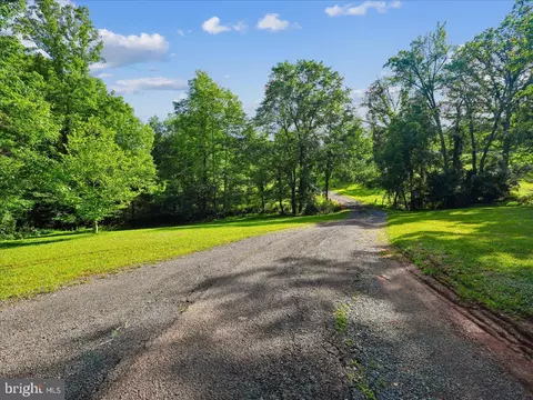 Exterior - 9935 Highland Dr, Marshall, VA 20115 photo 20 of 22