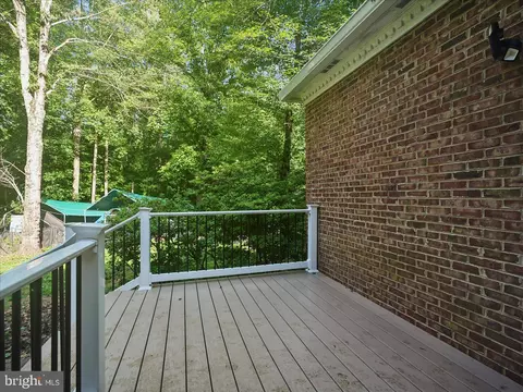 Exterior - 9935 Highland Dr, Marshall, VA 20115 photo 5 of 22
