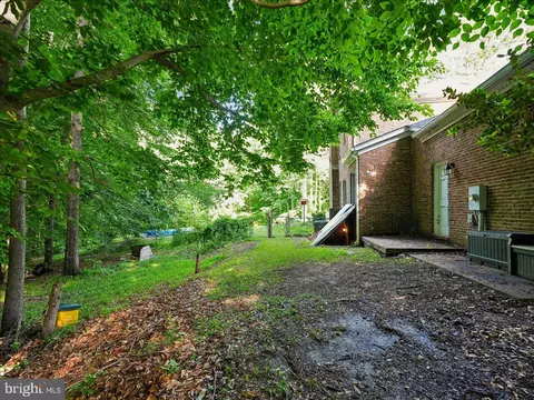 Exterior - 9935 Highland Dr, Marshall, VA 20115 photo 18 of 22