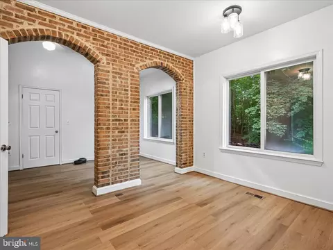 Entry Way - 9935 Highland Dr, Marshall, VA 20115 photo 4 of 8
