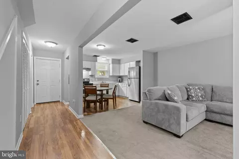 Entry Way - 8474 Emerald Ln, Marshall, VA 20115 photo 1 of 7