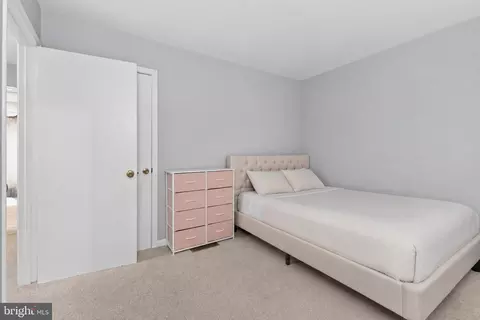 Bedroom - 8474 Emerald Ln, Marshall, VA 20115 photo 3 of 4