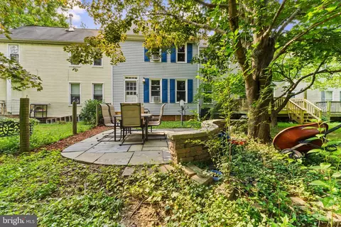 Exterior - 8474 Emerald Ln, Marshall, VA 20115 photo 6 of 7