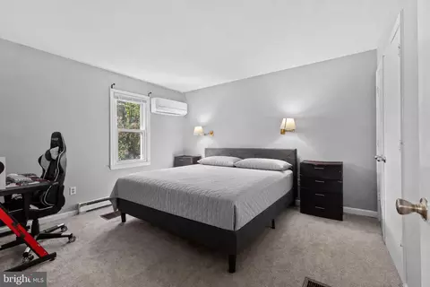 Bedroom - 8474 Emerald Ln, Marshall, VA 20115 photo 1 of 4