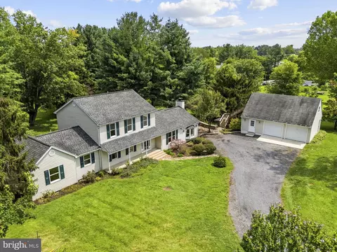 7296 Rectors Ln, Marshall, VA 20115