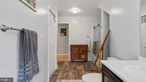 Entry Way - 2113 Courthouse Rd, Catlett, VA 20119 photo 3 of 14