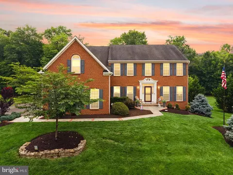 6871 Emma Ct, Warrenton, VA 20187
