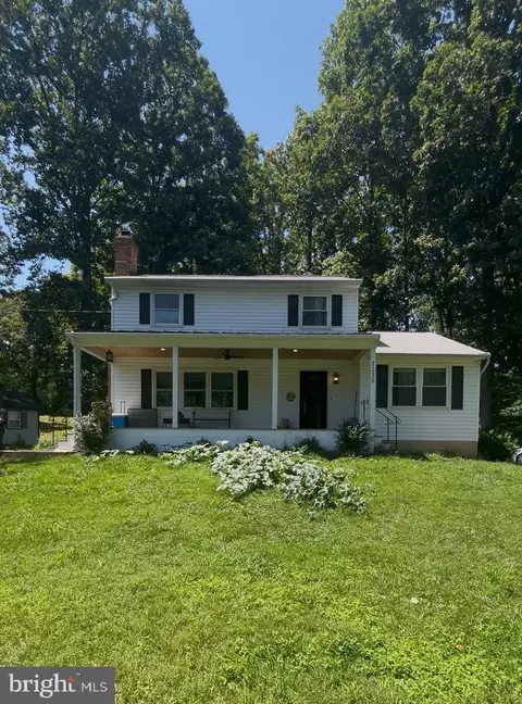 7238 Greenwich Rd, Nokesville, VA 20181