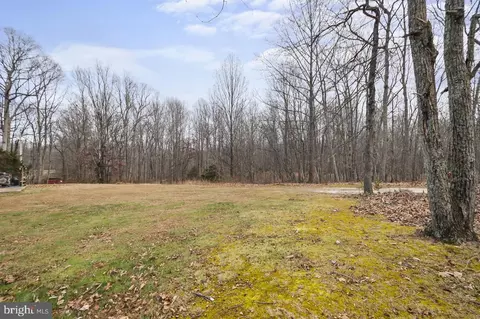Exterior - 7389 Leeds Manor Rd, Marshall, VA 20115 photo 2 of 2