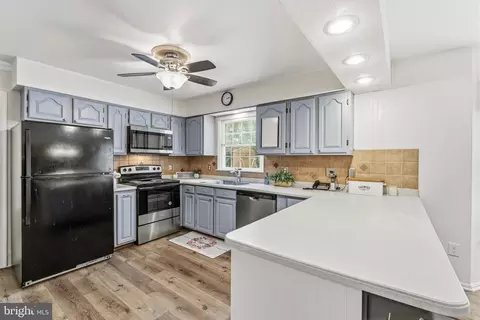 Kitchen - 7823 Overbrook Dr, Catlett, VA 20119 photo 1 of 3
