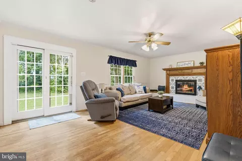 Living - 7823 Overbrook Dr, Catlett, VA 20119 photo 1 of 3
