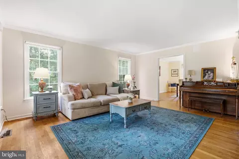 Living - 7823 Overbrook Dr, Catlett, VA 20119 photo 2 of 3