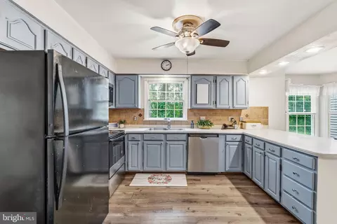 Kitchen - 7823 Overbrook Dr, Catlett, VA 20119 photo 2 of 3