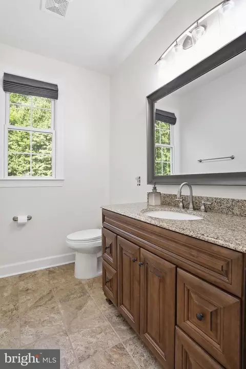 Bath - 6178 John Barton Payne Rd, Marshall, VA 20115 photo 1 of 4