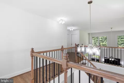 Entry Way - 6178 John Barton Payne Rd, Marshall, VA 20115 photo 7 of 9