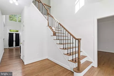 Entry Way - 6178 John Barton Payne Rd, Marshall, VA 20115 photo 1 of 9