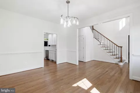 Entry Way - 6178 John Barton Payne Rd, Marshall, VA 20115 photo 4 of 9