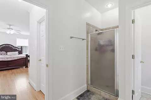Entry Way - 6178 John Barton Payne Rd, Marshall, VA 20115 photo 5 of 9