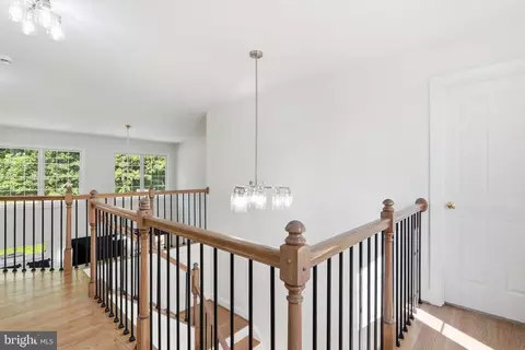Entry Way - 6178 John Barton Payne Rd, Marshall, VA 20115 photo 8 of 9