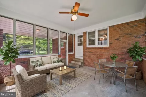 9103 Meetze Rd, Warrenton, VA 20187