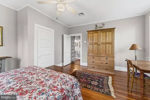 Bedroom - 12004 Raven Ln, Markham, VA 22643 photo 13 of 16