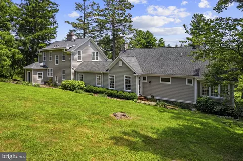 Exterior - 12004 Raven Ln, Markham, VA 22643 photo 16 of 16