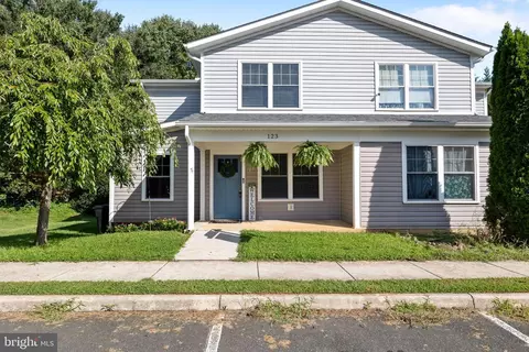 123 Flikeid Ln, Warrenton, VA 20186