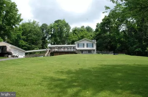13328 John Marshall Hwy, Linden, VA 22642