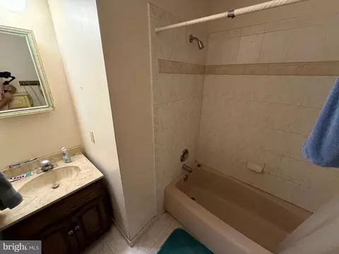 Bath - 11351 Yeats Dr, Catlett, VA 20119 photo 2 of 2
