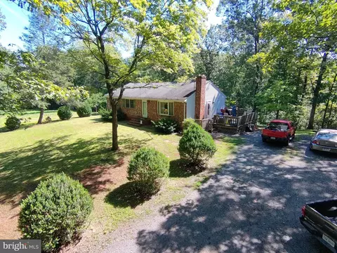 Exterior - 11351 Yeats Dr, Catlett, VA 20119 photo 3 of 20