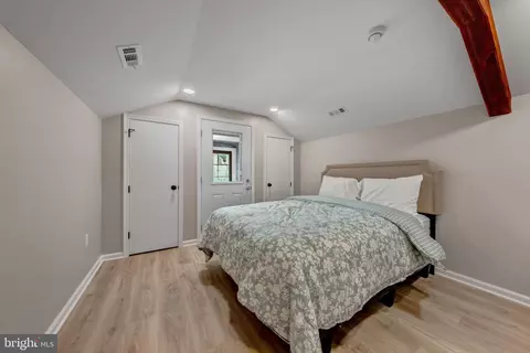 Bedroom - 5352 Dixons Mill Rd, Marshall, VA 20115 photo 3 of 3