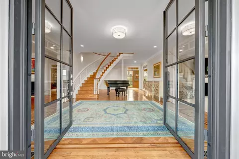 Entry Way - 5352 Dixons Mill Rd, Marshall, VA 20115 photo 2 of 7