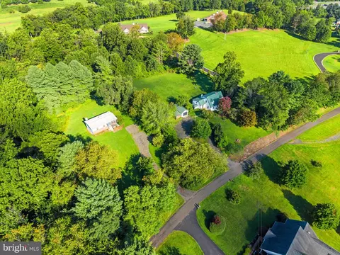 View/Area - 4400 Scotts Rd, Marshall, VA 20115 photo 2 of 5