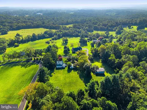 View/Area - 4400 Scotts Rd, Marshall, VA 20115 photo 4 of 5