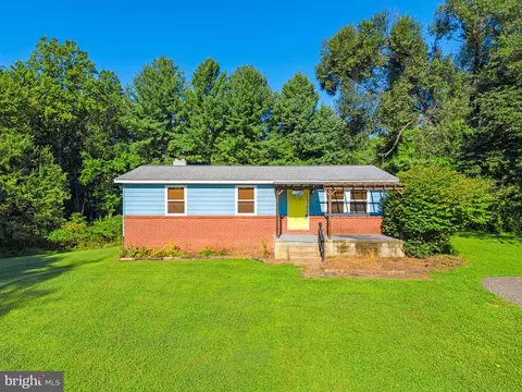 Exterior - 4400 Scotts Rd, Marshall, VA 20115 photo 6 of 6